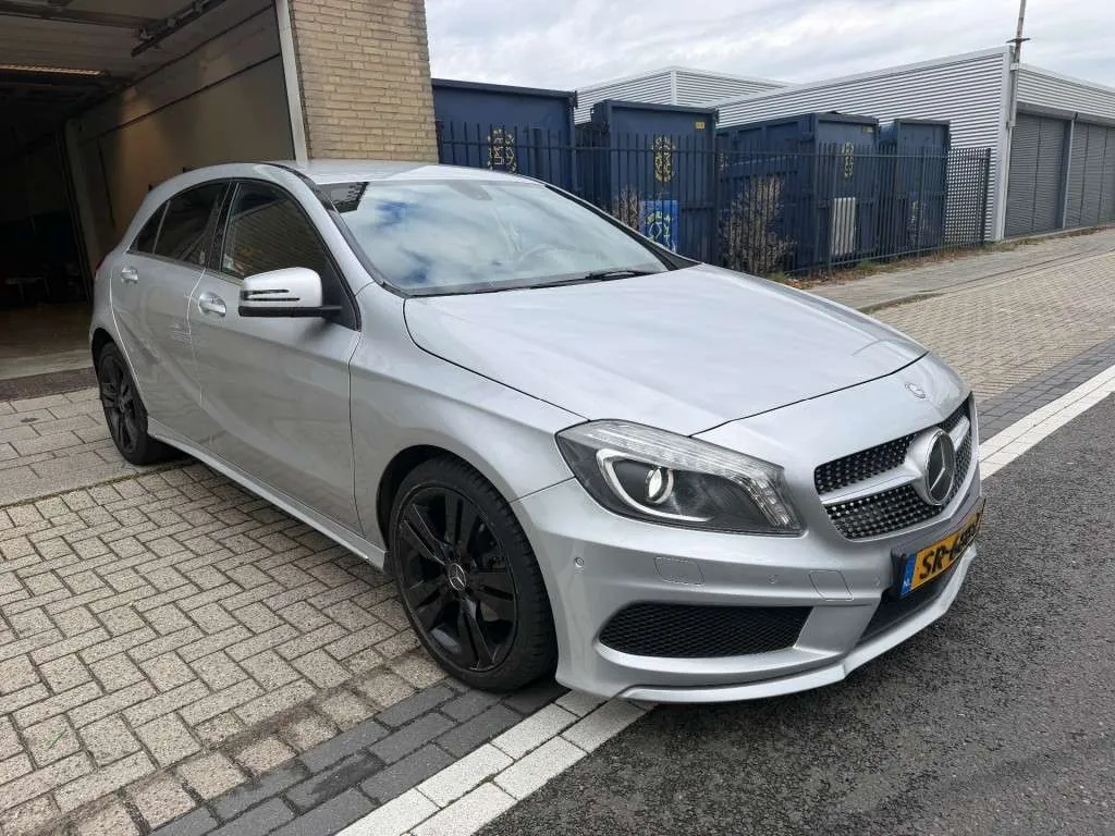 Mercedes-Benz A 180 2013 photo 5