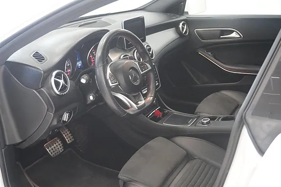 Mercedes-Benz Cla180 2019 photo 2