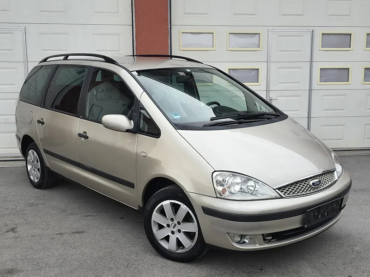 Ford Galaxy 2004 photo 2