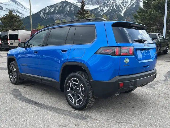 Jeep Cherokee 2026 photo 5