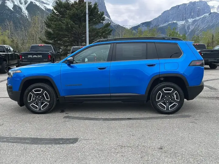 Jeep Cherokee 2026 photo 4
