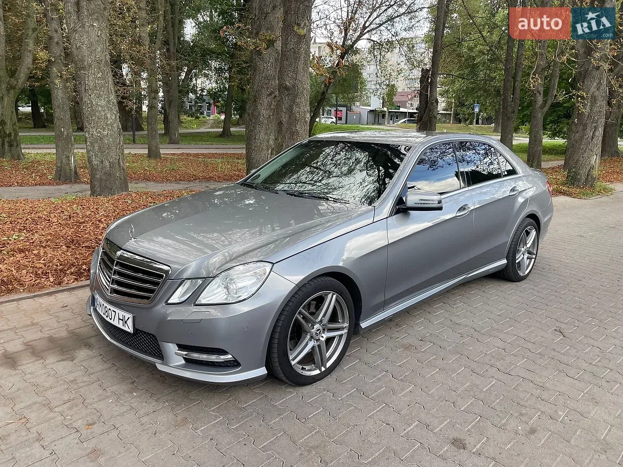 Mercedes-Benz E-Class 2012 photo 2