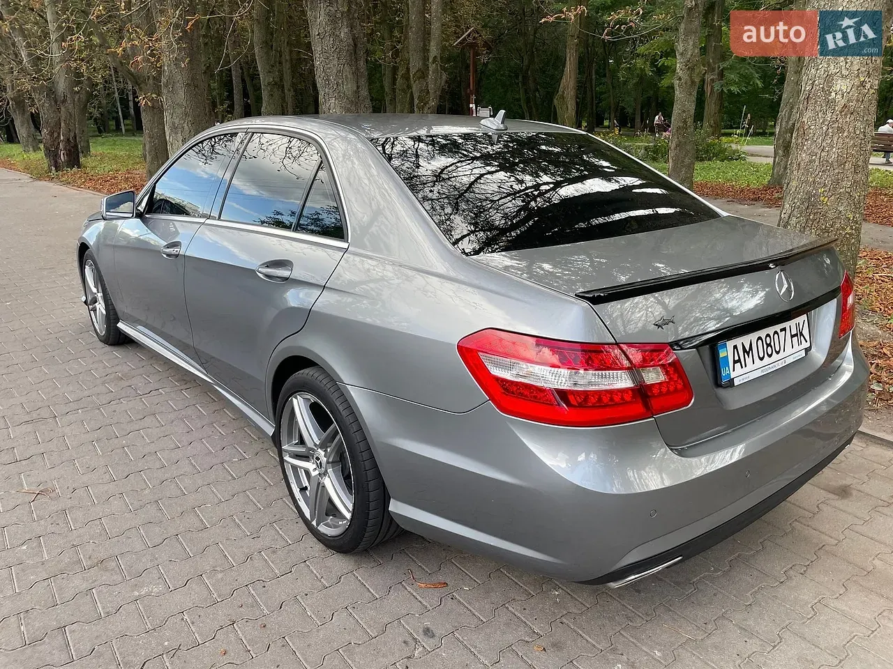 Mercedes-Benz E-Class 2012 photo 4