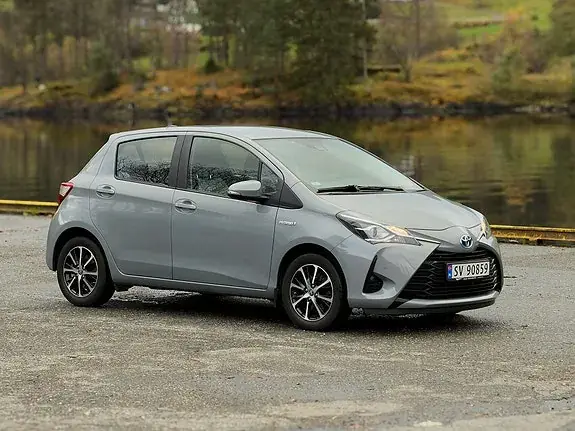 Toyota Yaris 2018 photo 2