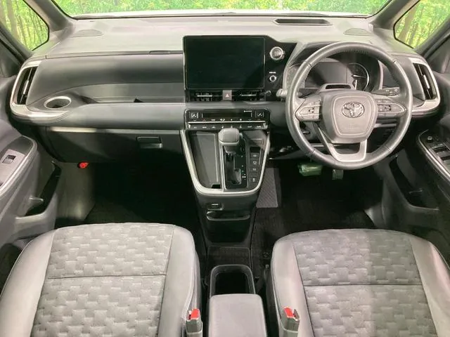 Toyota Voxzie Sz 2022 photo 2