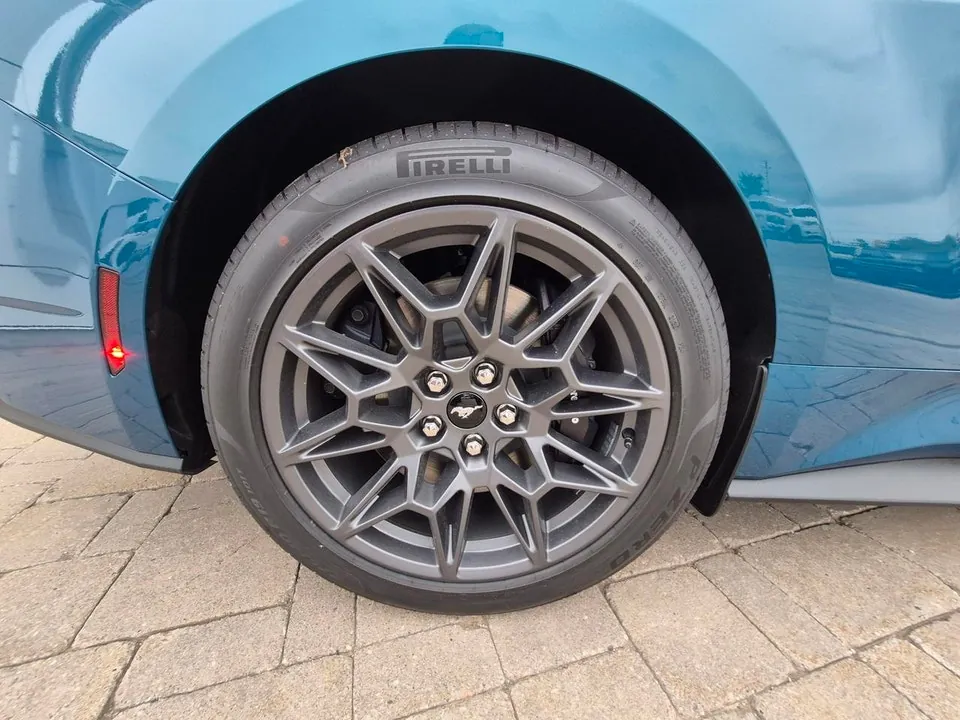 Ford Mustang 2026 photo 5