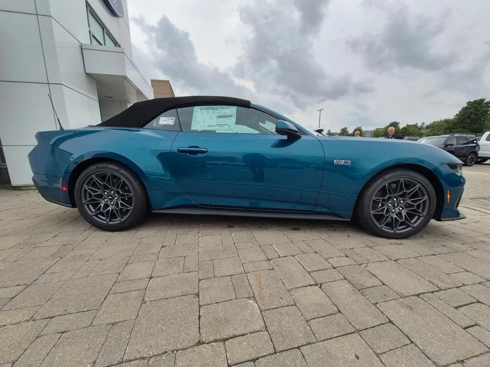 Ford Mustang 2026 photo 4