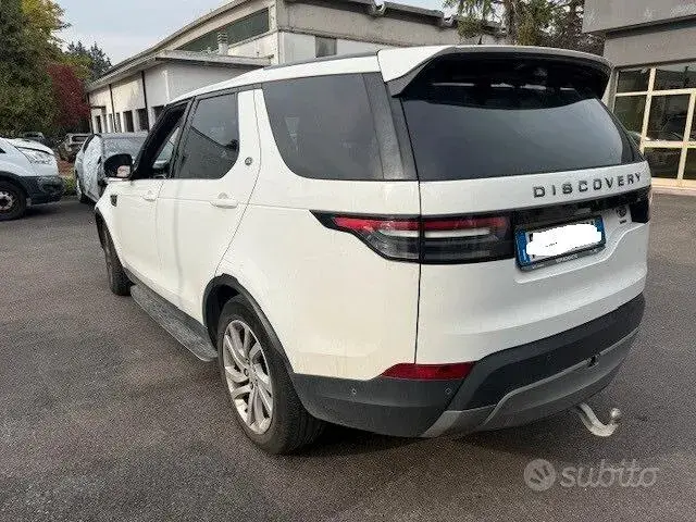 Land Rover Discovery 2019 photo 3