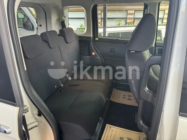 Toyota Roomy 2024 photo 4