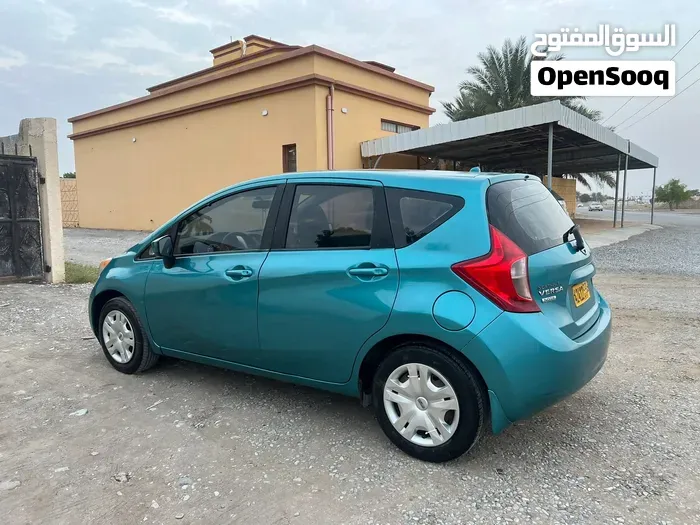 Nissan Versa 2015 photo 3