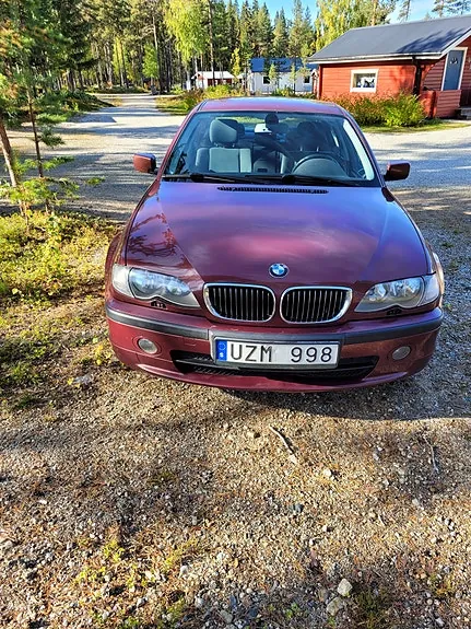 BMW 318I