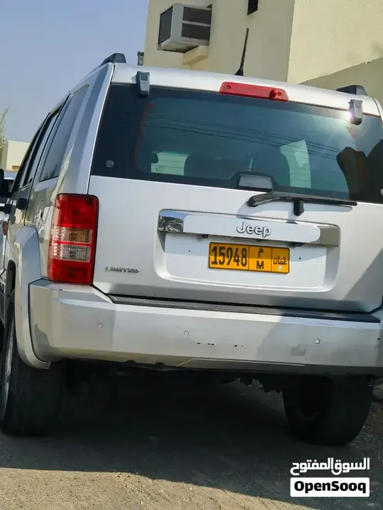 Jeep Cherokee 2012 photo 3