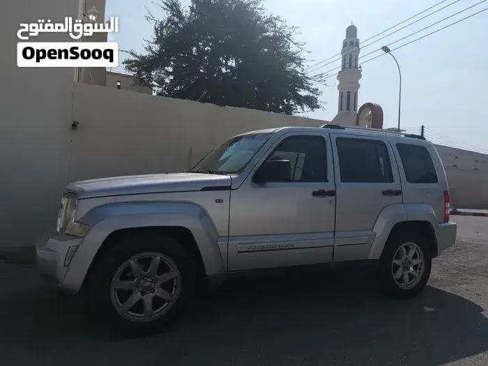 Jeep Cherokee 2012 photo 4