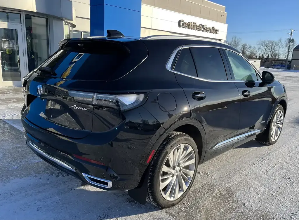 Buick Envision 2026 photo 2