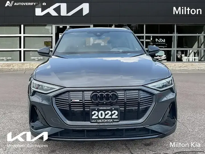 Audi E-Tron 2022 photo 2