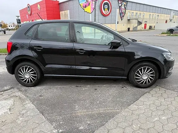 Volkswagen Polo 2015 photo 3