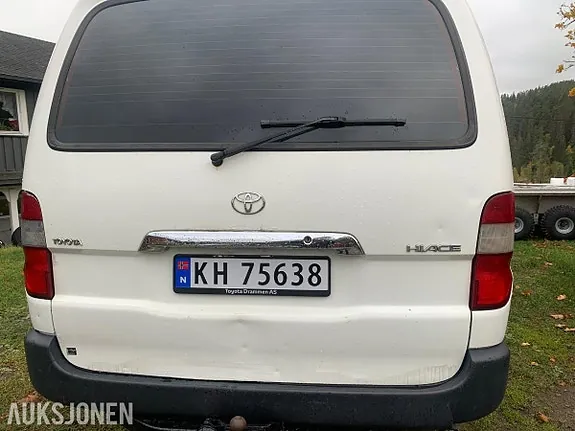 Toyota Hiace 2011 photo 5