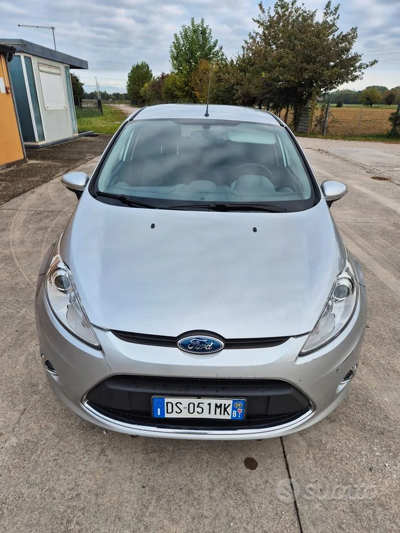 Ford Fiesta 2009 photo 3