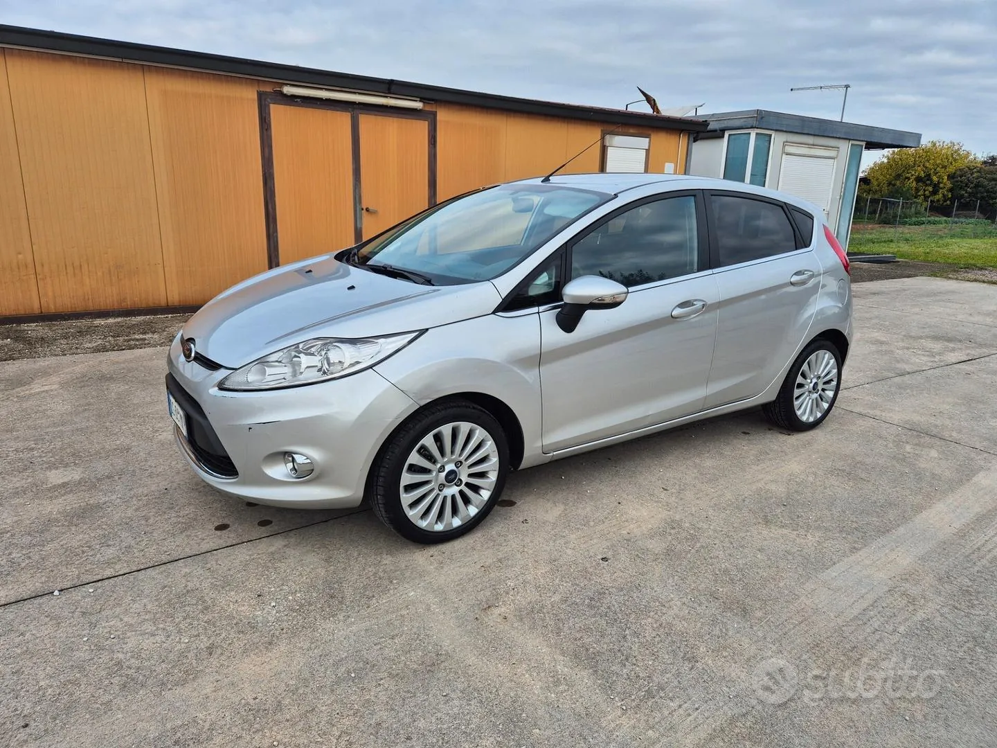 Ford Fiesta 2009 photo 2
