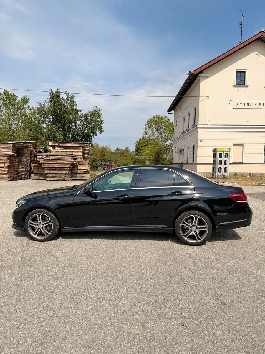 Mercedes-Benz E-Class 2013 photo 3