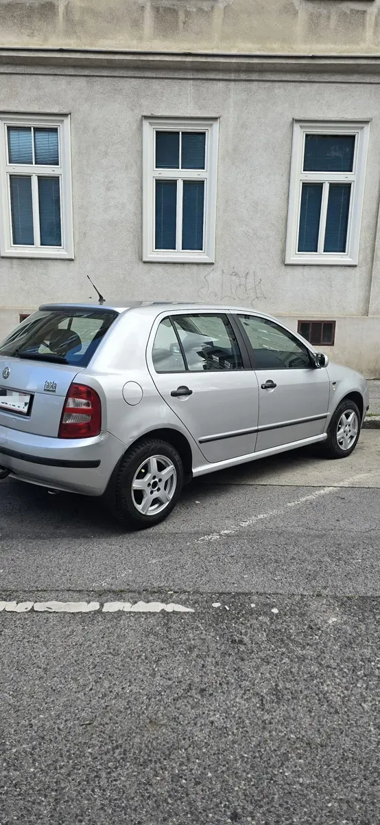 Skoda Fabia 2002 photo 2
