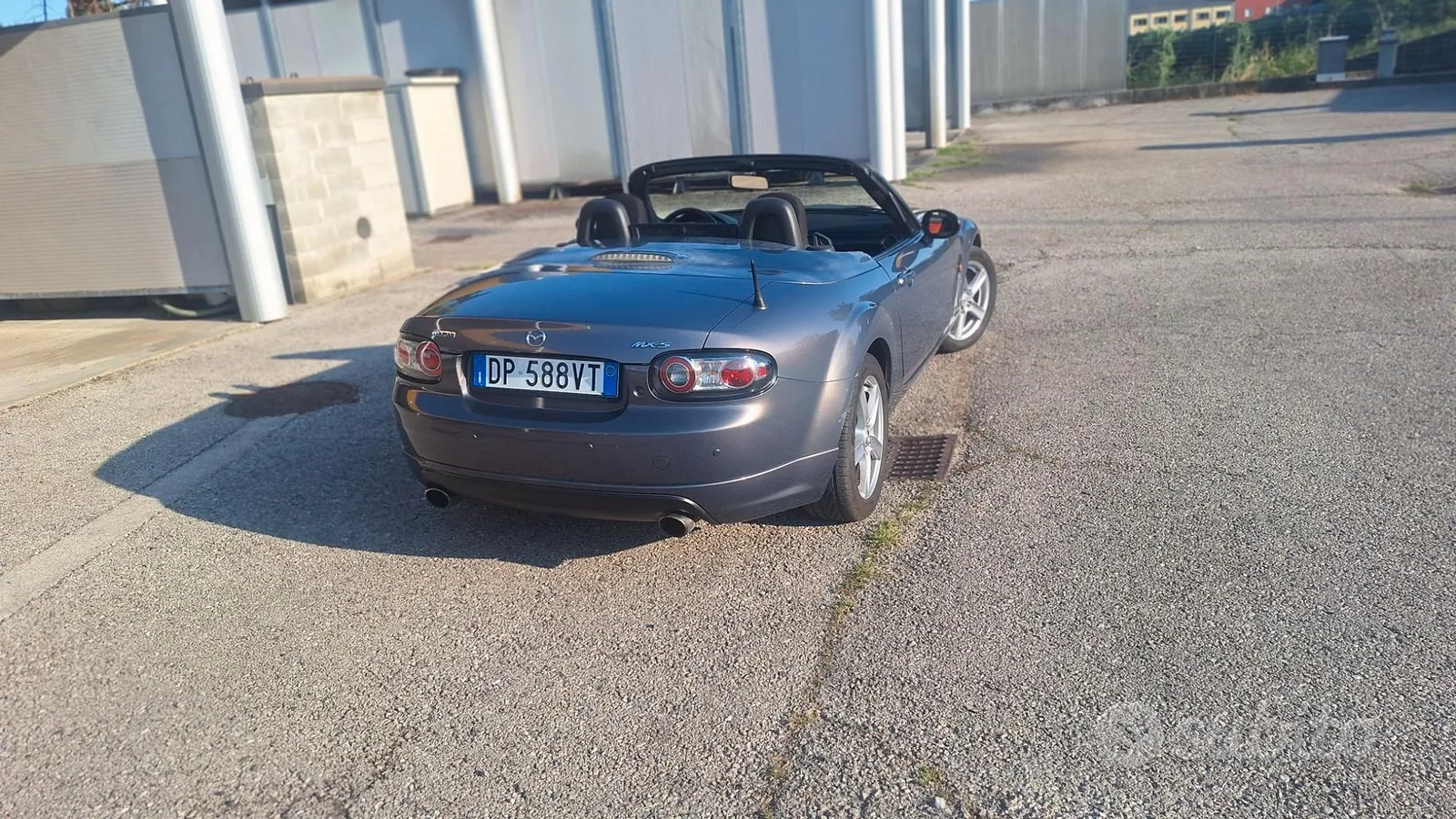 Mazda Mx-5 2008 photo 2