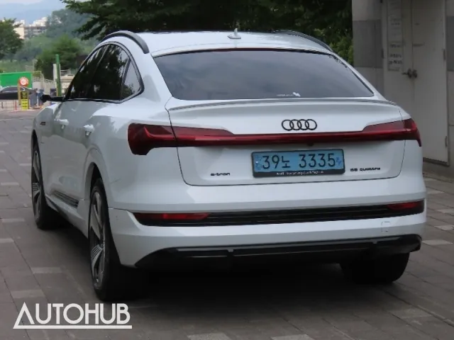 Audi E-Tron 2021 photo 4