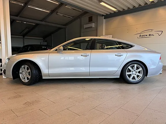 Audi A7 2011 photo 2