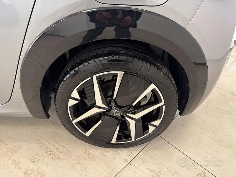 Peugeot 208 2024 photo 5