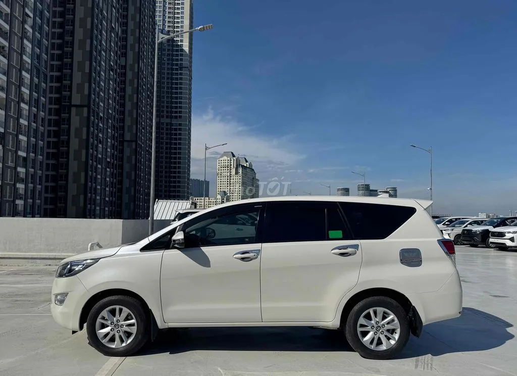 Toyota Innova 2020 photo 4