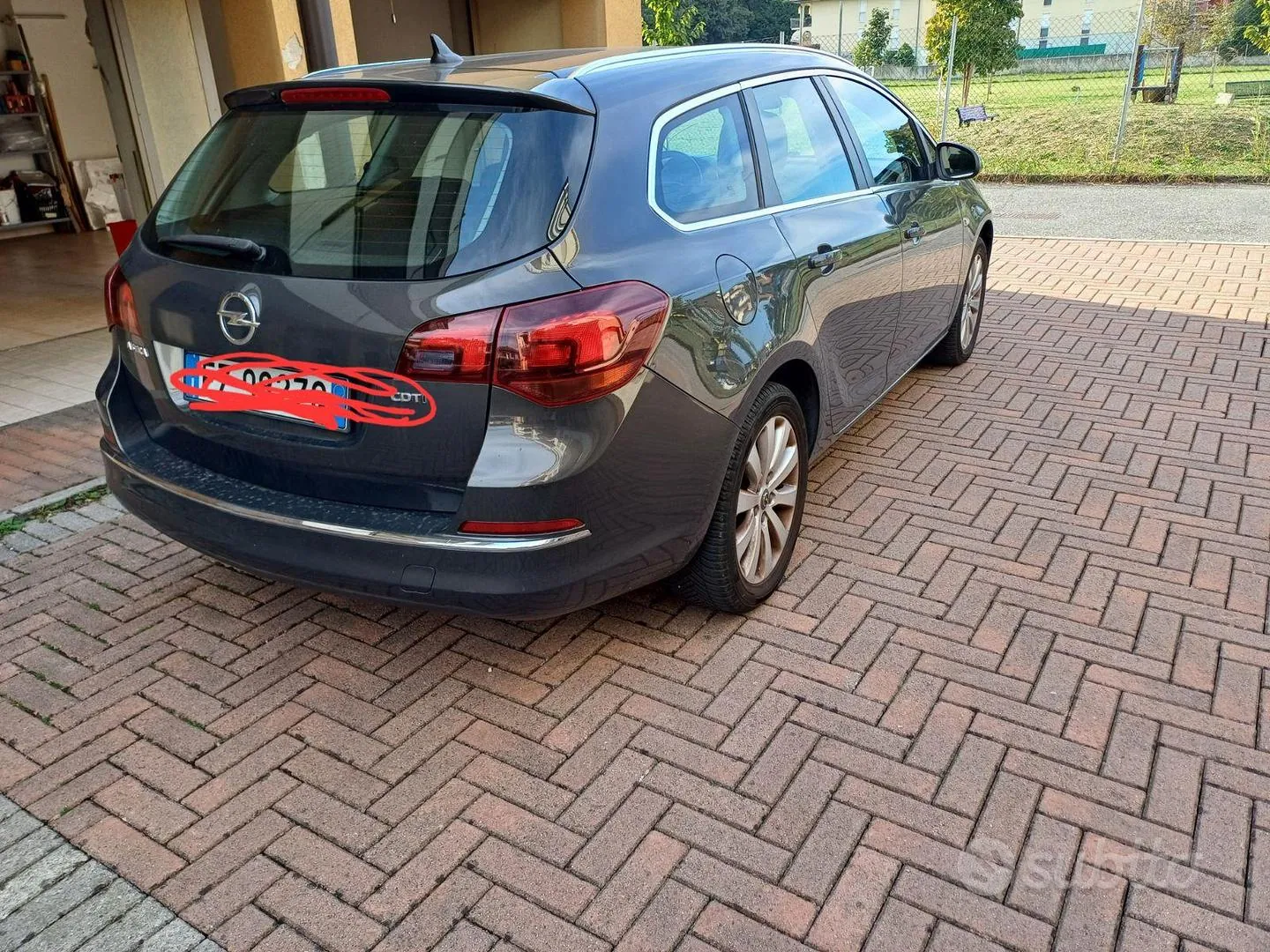 Opel Astra 2015 photo 2