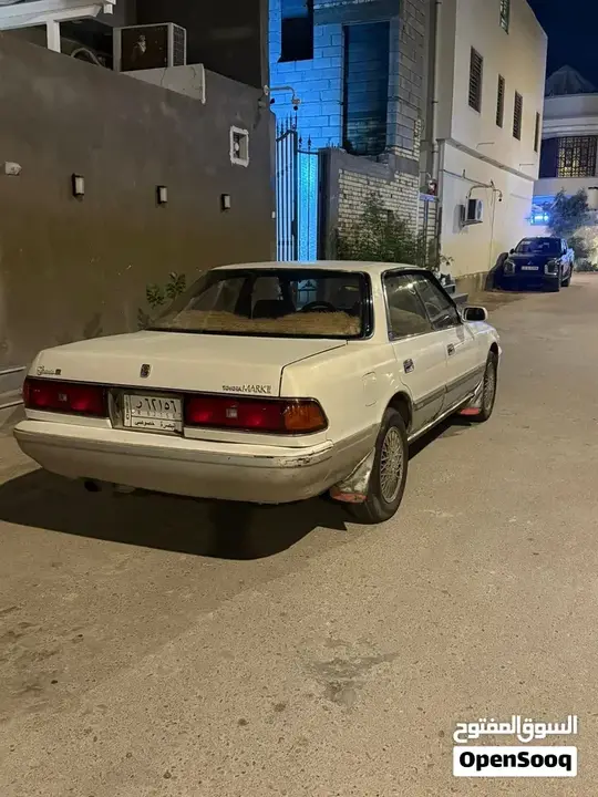 Toyota Crown 1991 photo 3