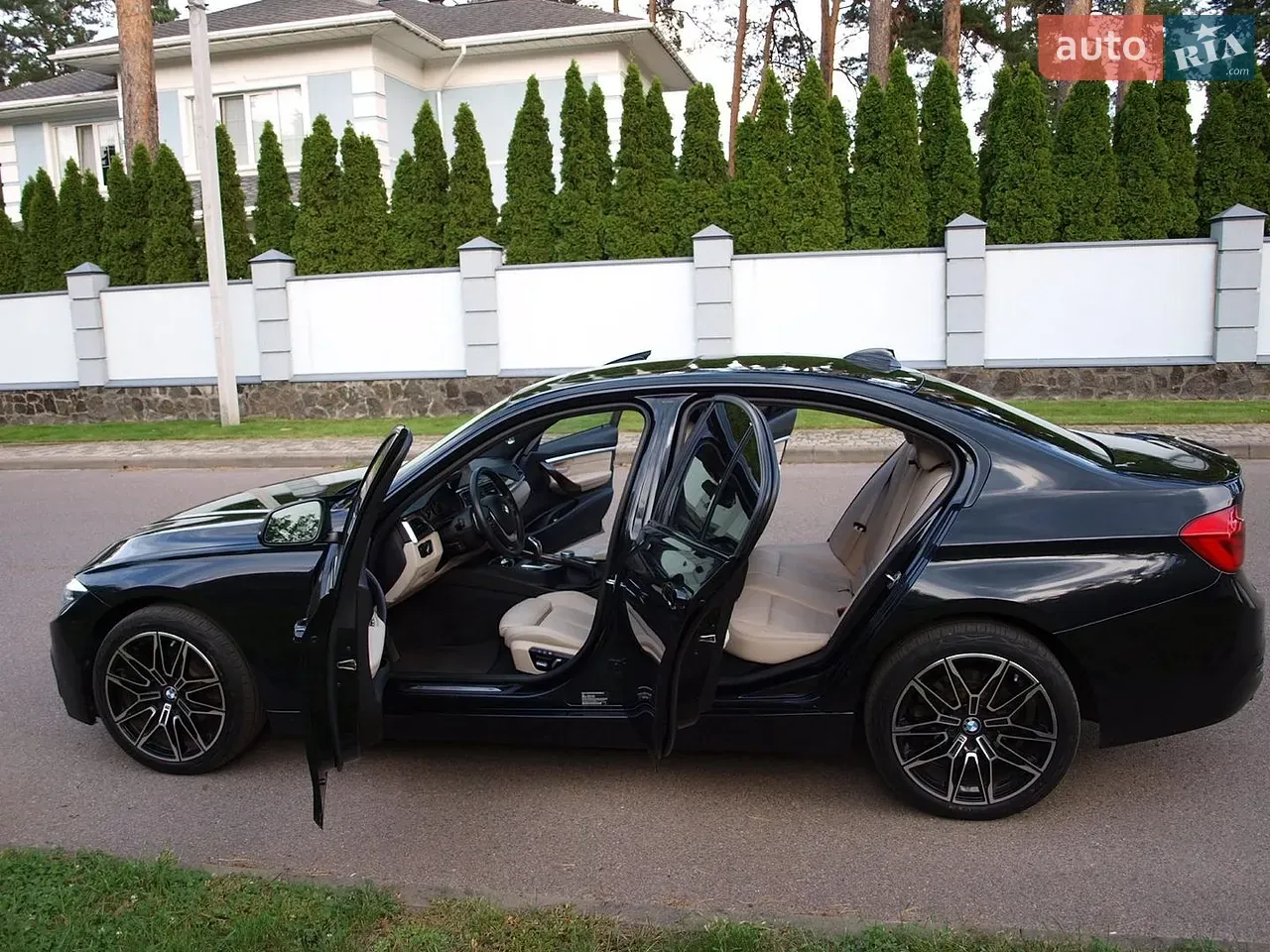 BMW 3 Series 2016 photo 3