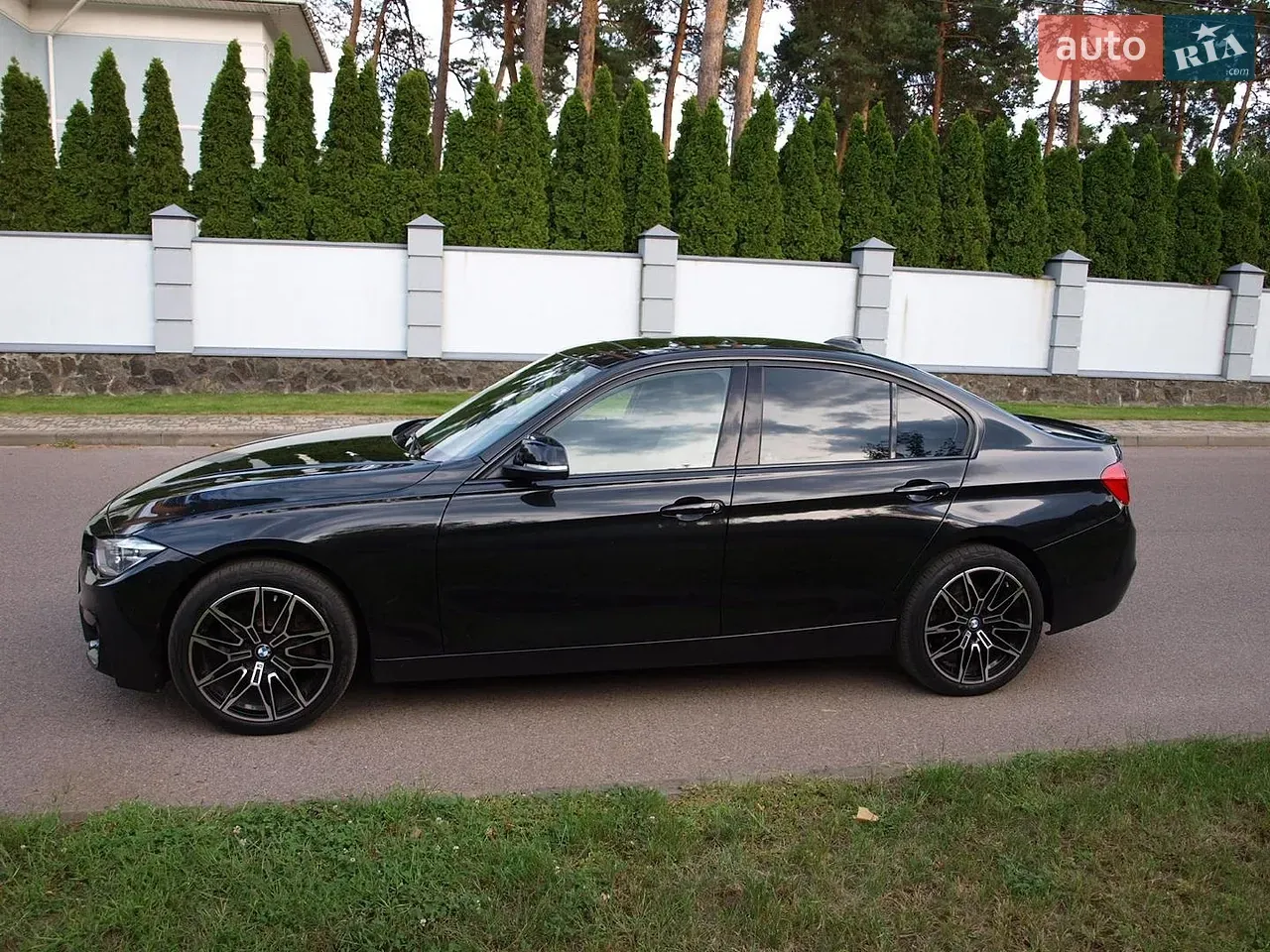BMW 3 Series 2016 photo 4