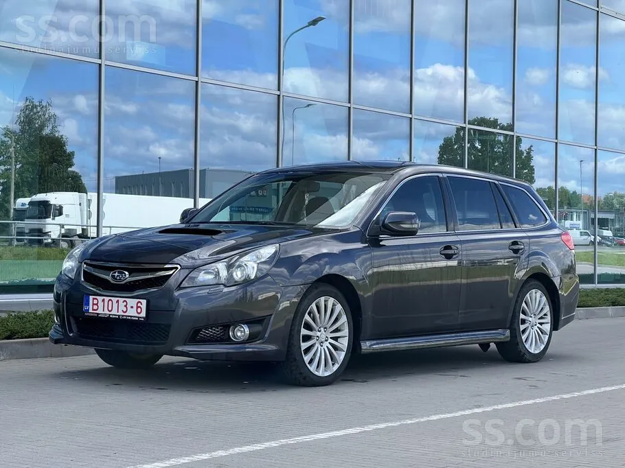 Subaru Legacy 2010 photo 2