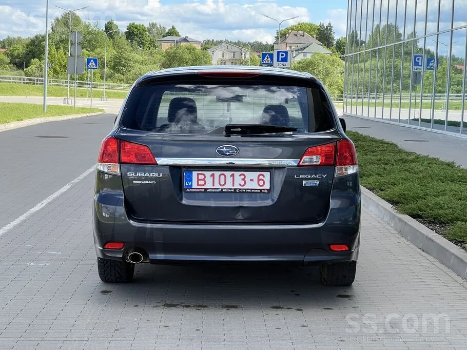 Subaru Legacy 2010 photo 5