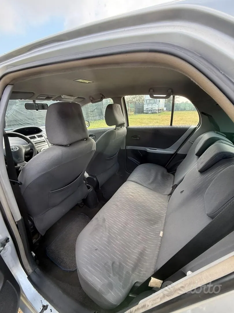 Toyota Yaris 2009 photo 5