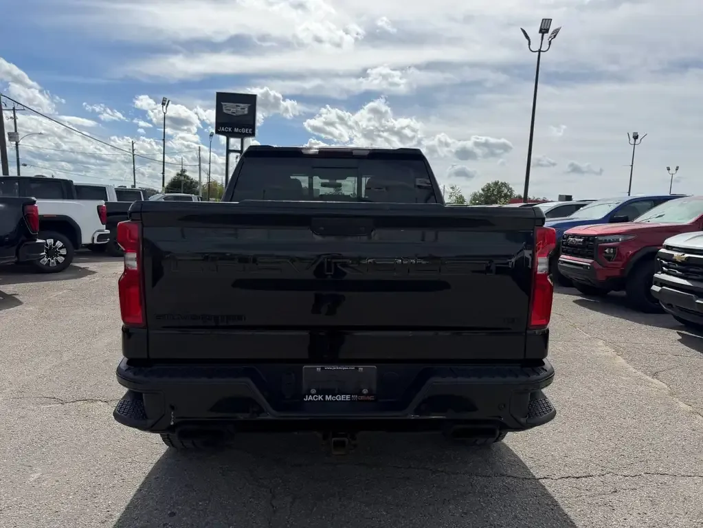 Chevrolet Silverado 1500 2022 photo 3