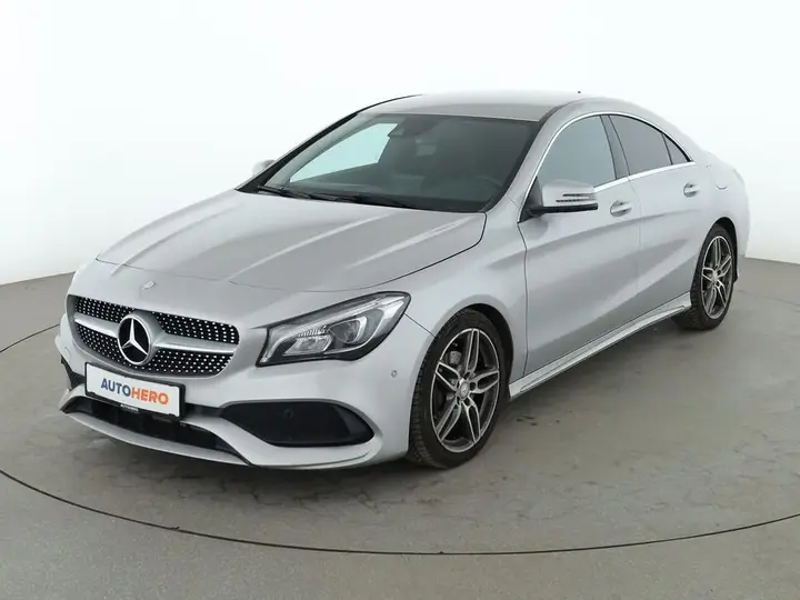 Mercedes-Benz Cla 200 Amg-Line