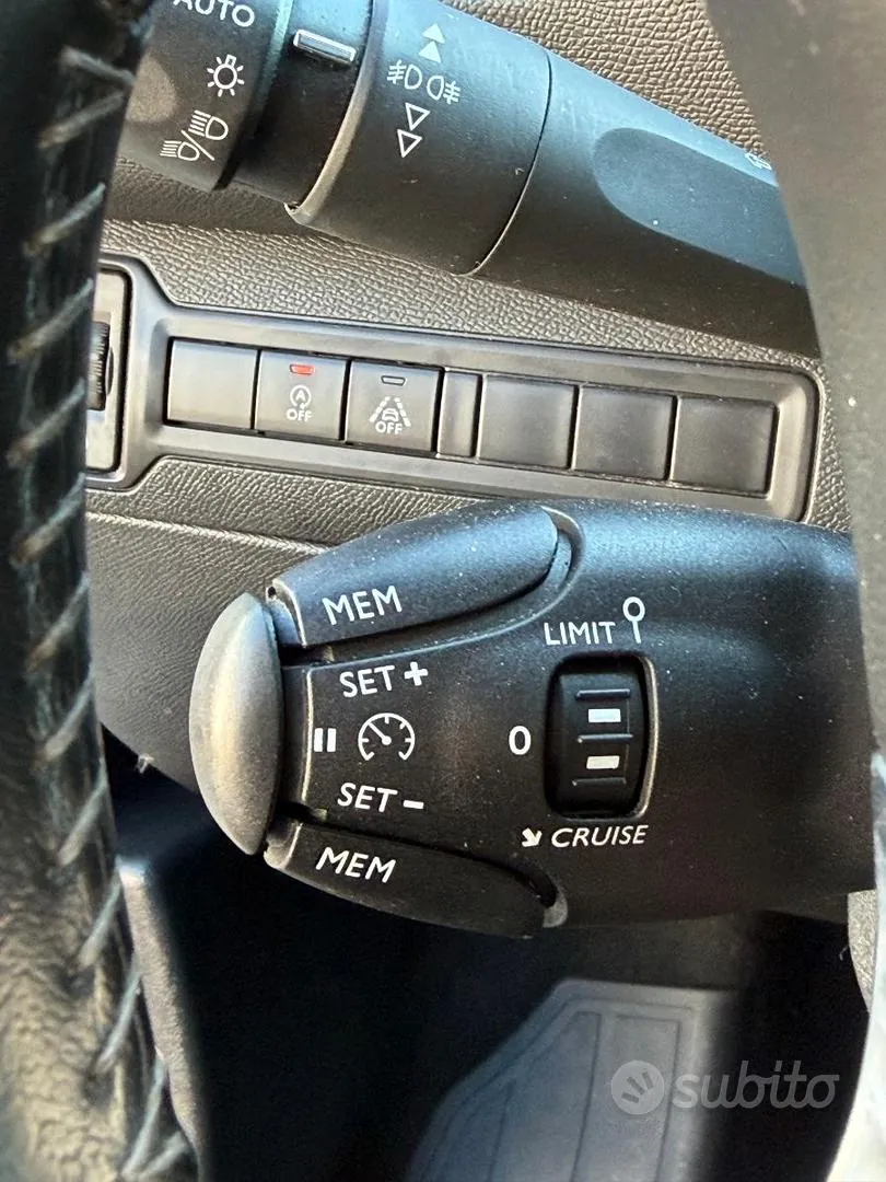 Peugeot 308 2019 photo 5