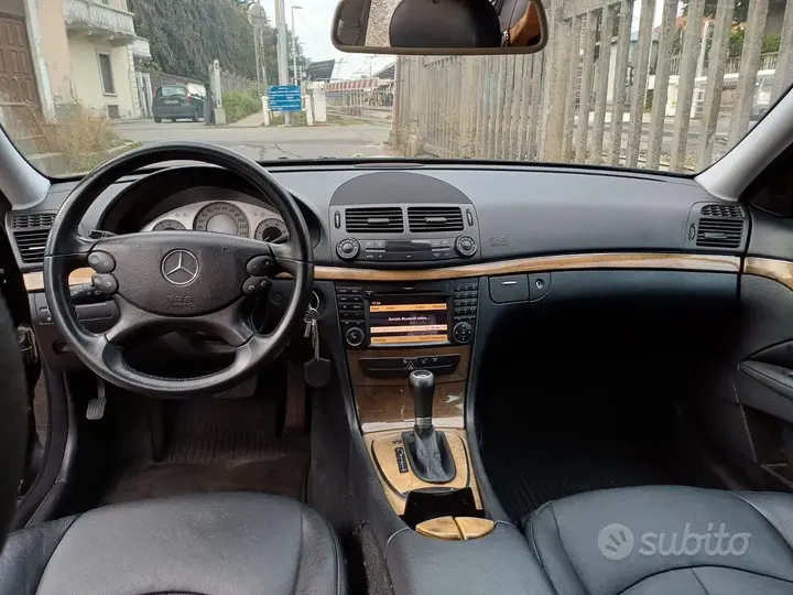 Mercedes-Benz E 320 2009 photo 5