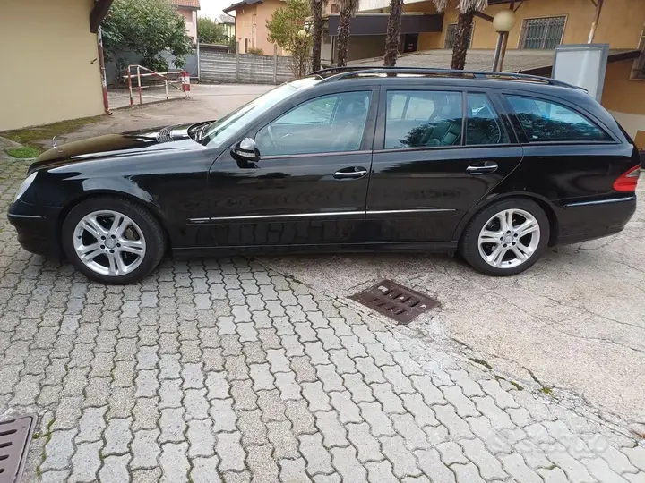Mercedes-Benz E 320