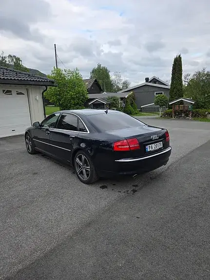 Audi A8 2009 photo 5