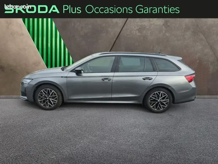 Skoda Octavia 2025 photo 2