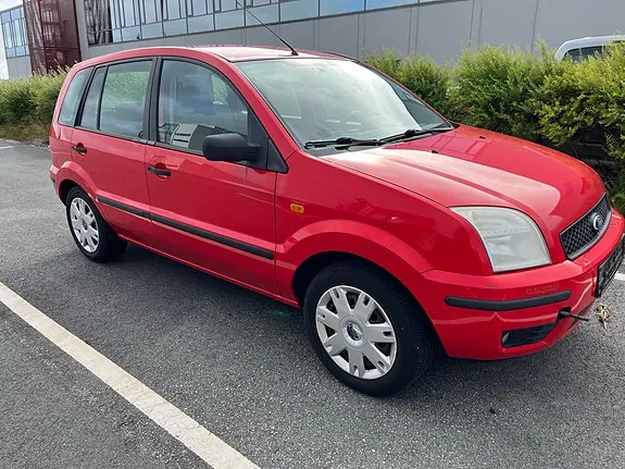 Ford Fusion 2004 photo 2