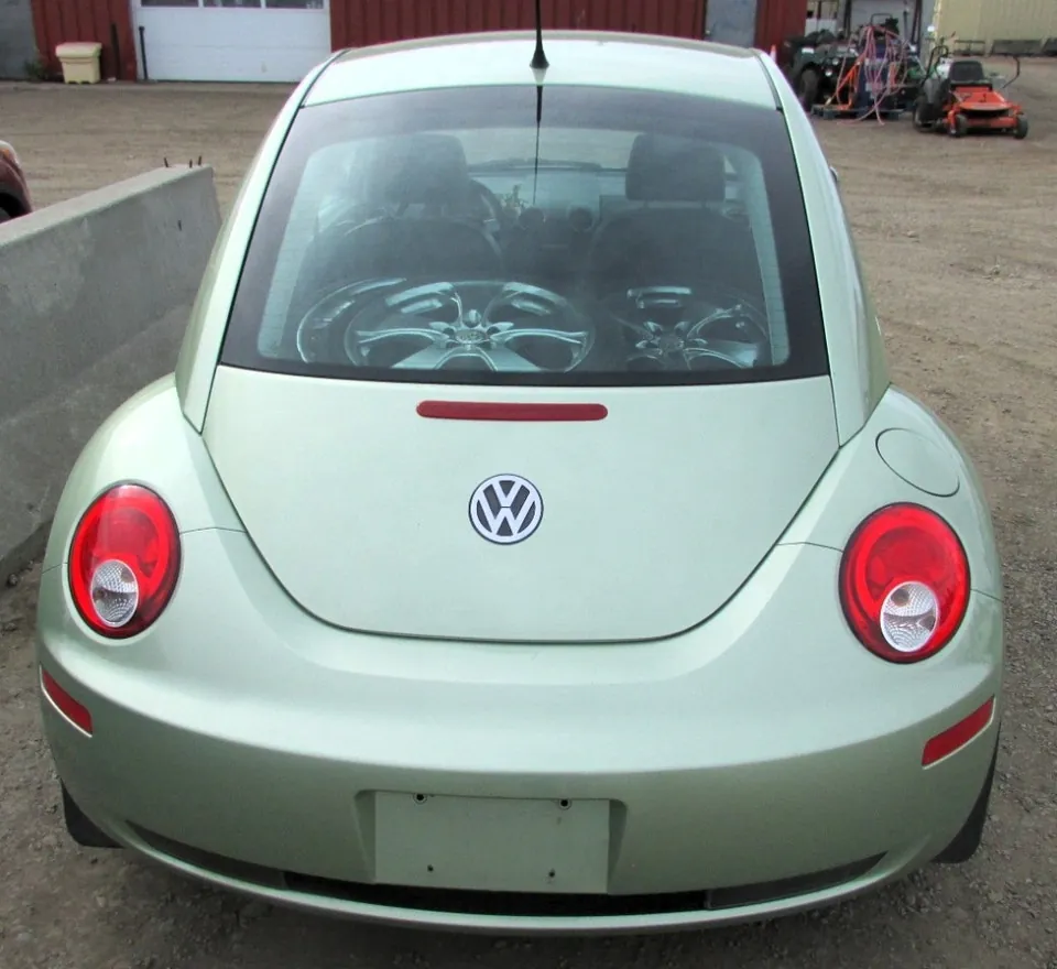Volkswagen New Beetle 2007 photo 5