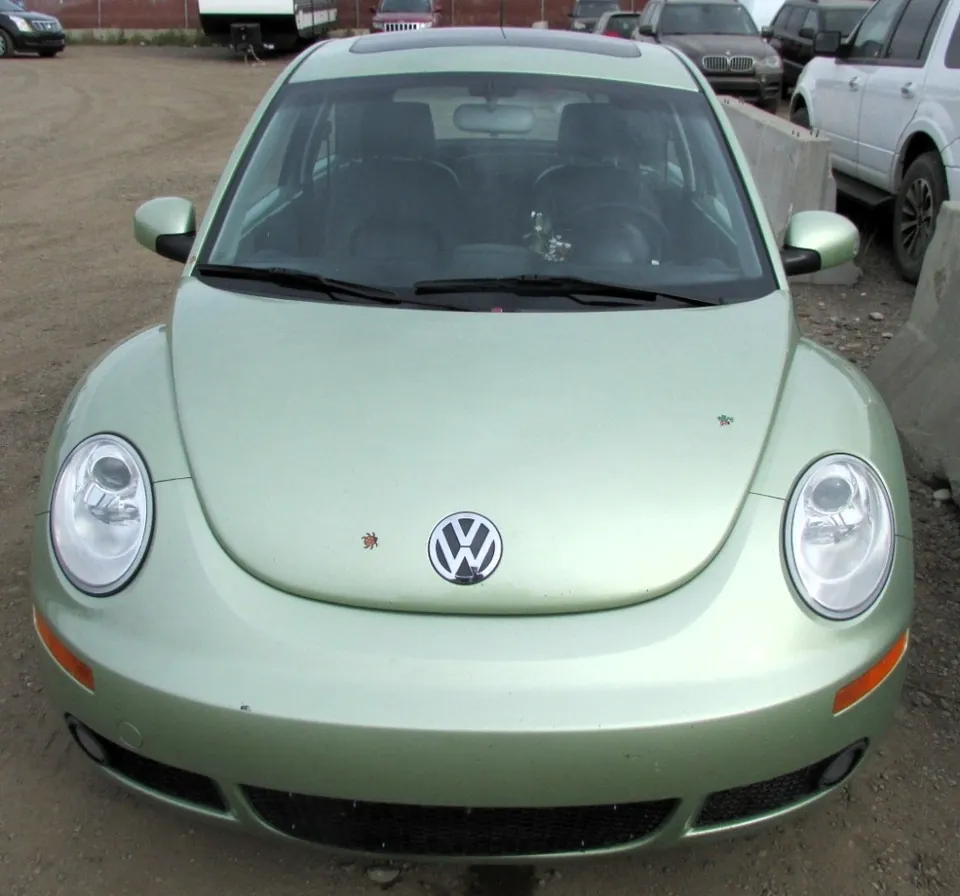 Volkswagen New Beetle 2007 photo 2