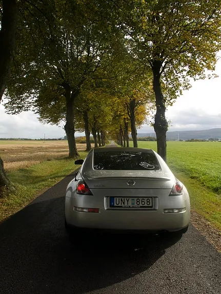 Nissan 350Z 2004 photo 2