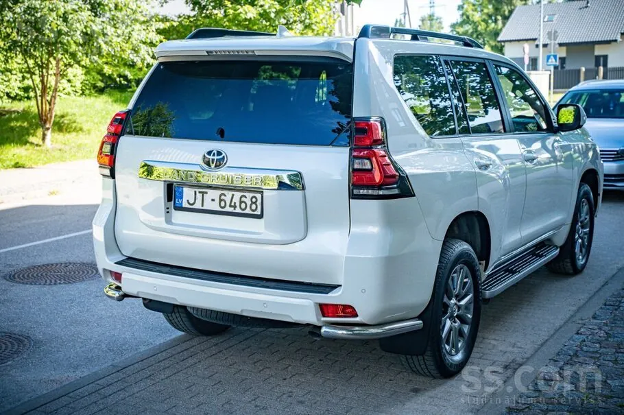 Toyota Land Cruiser 2018 photo 4