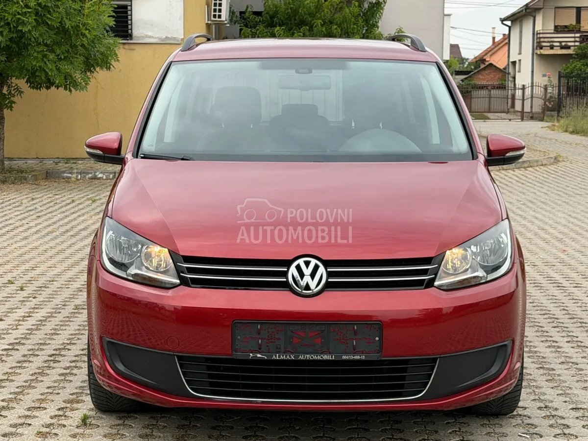 Volkswagen Touran 2012 photo 3